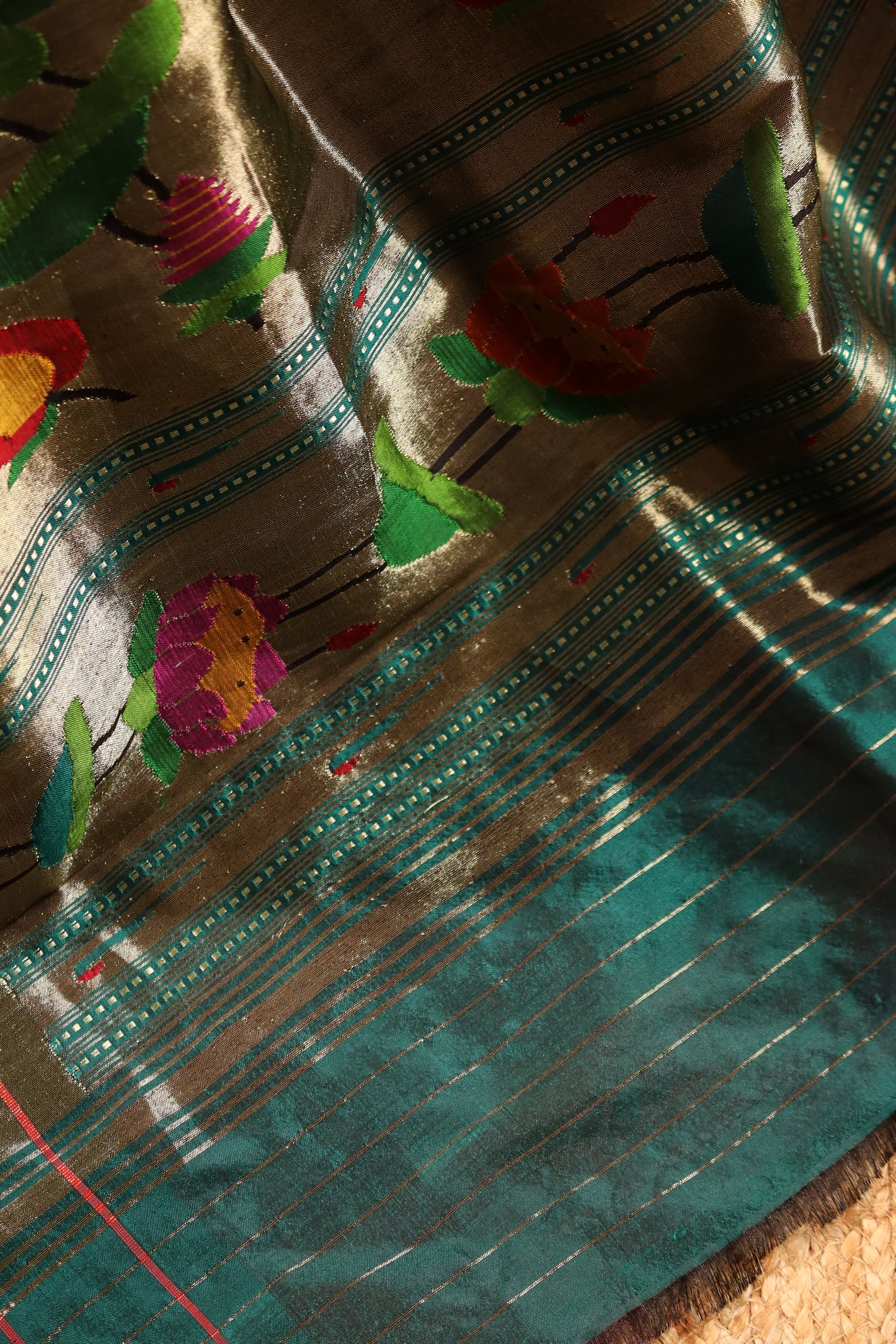 Deep Emerald Green Handwoven Pure Silk Paithani
