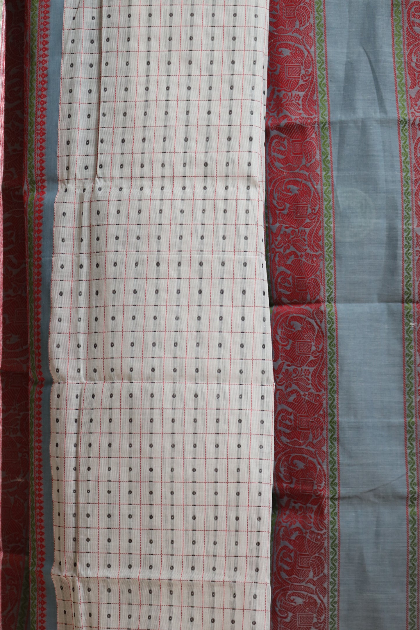Yazhi Motif on White Chettinad Cotton Saree