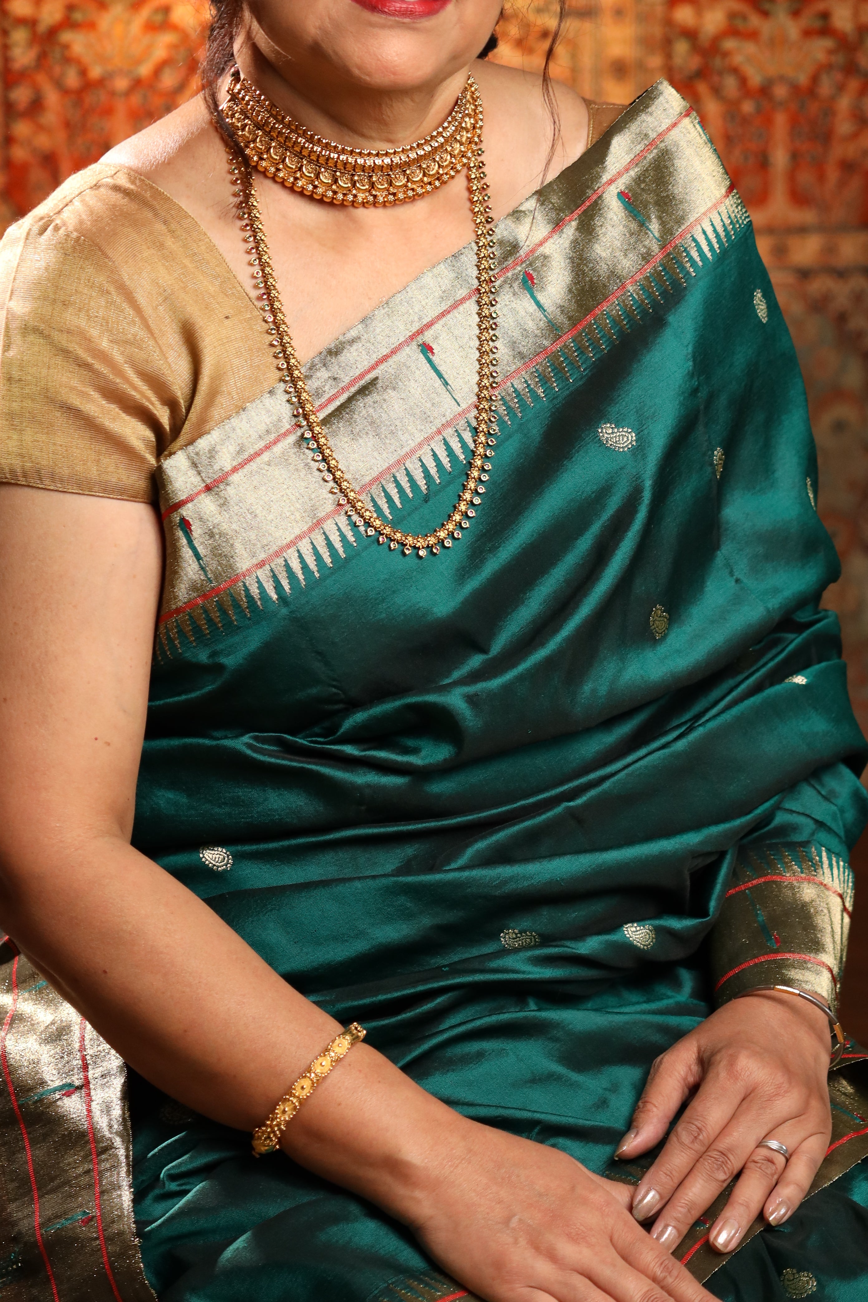 Deep Emerald Green Handwoven Pure Silk Paithani