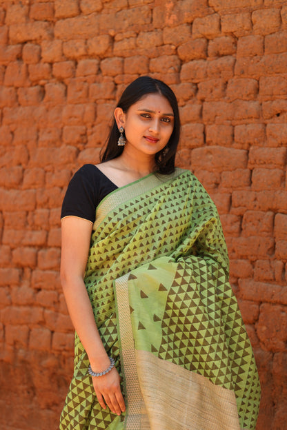 Leafy Green Triangle Motifs Maheshwari Silk Cotton