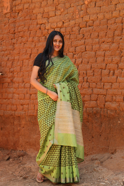 Leafy Green Triangle Motifs Maheshwari Silk Cotton