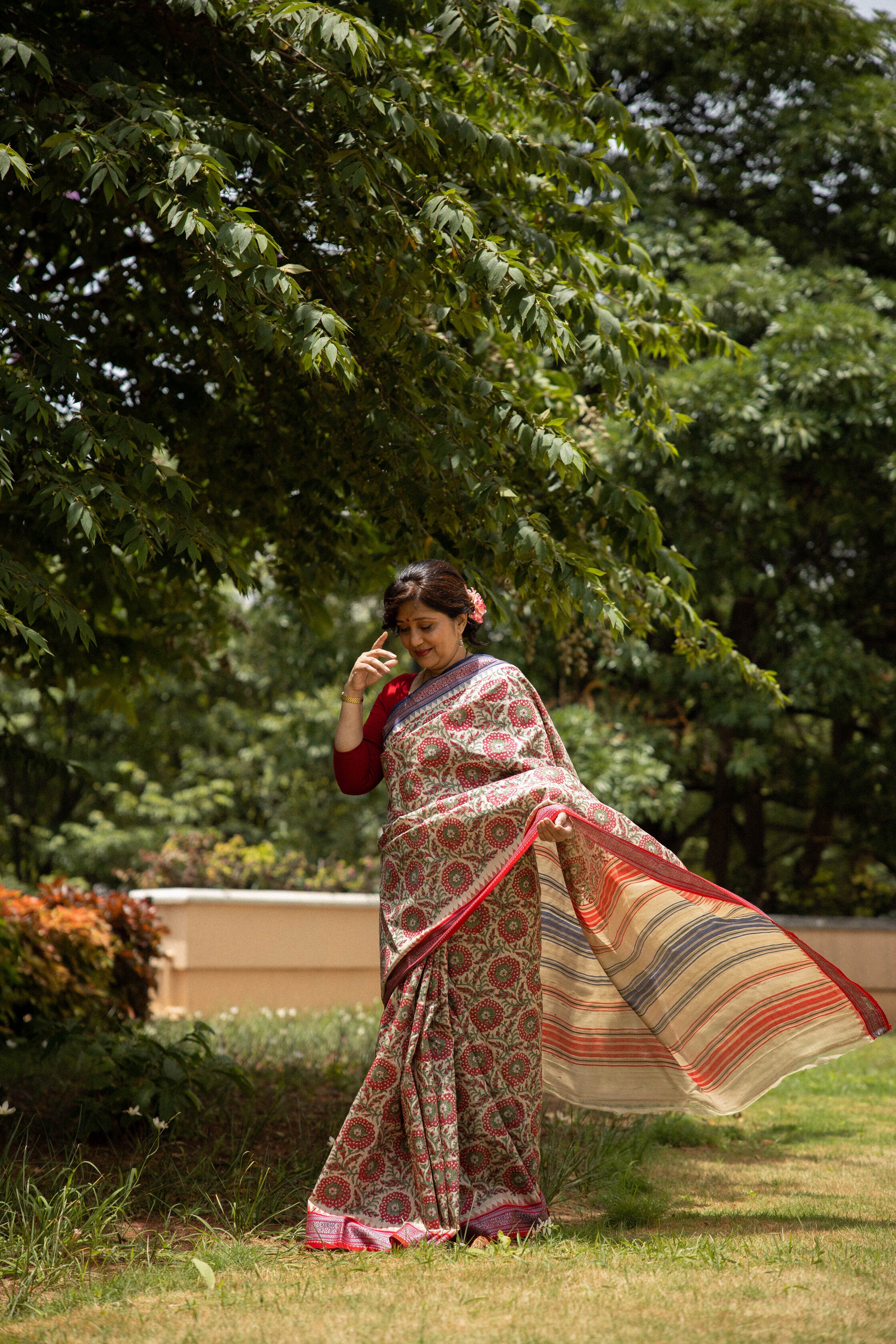 Red and Blue Large Florals Handblock Printed Handwoven Vidarbha Tussar Silk Saree