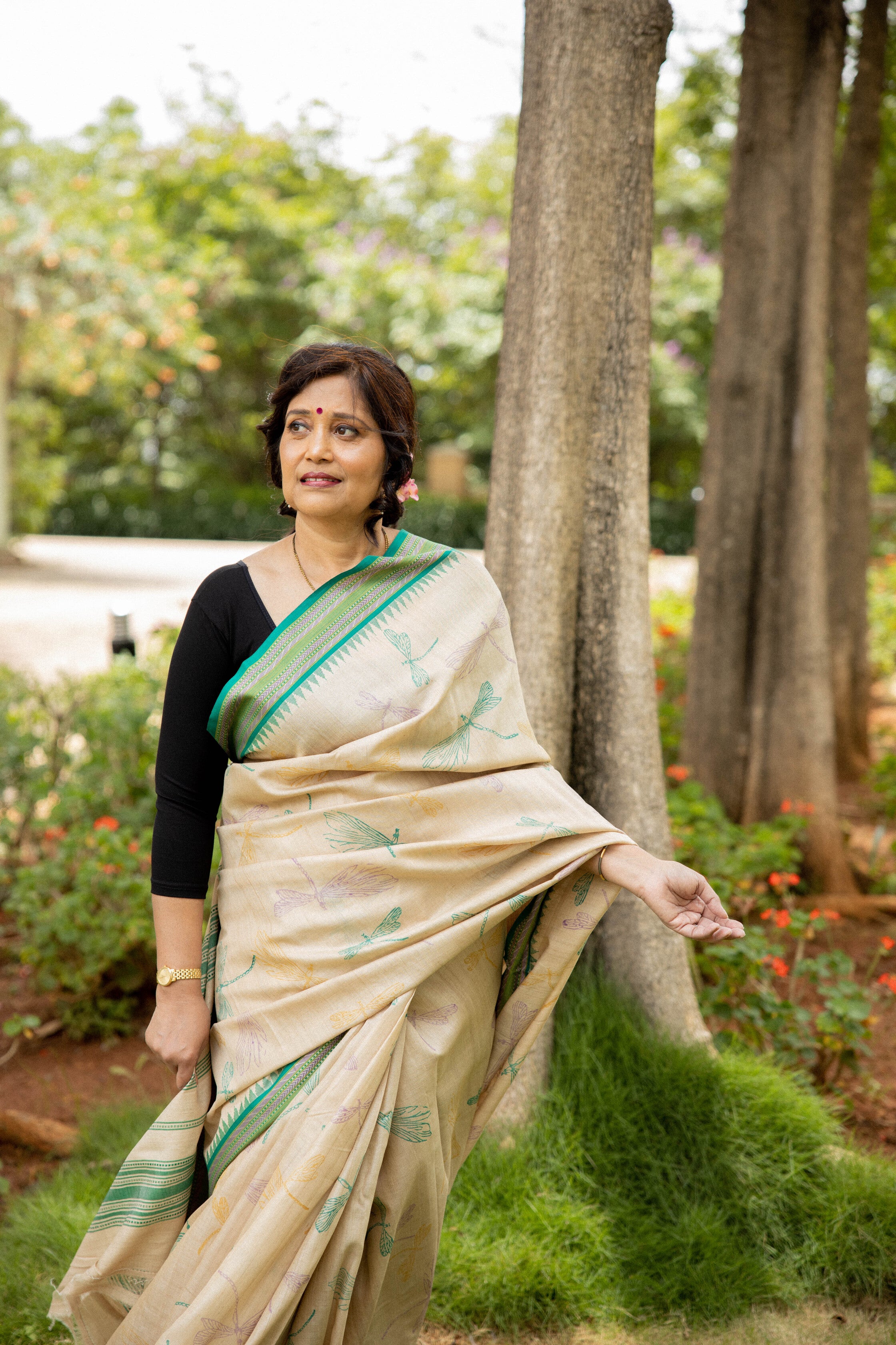 Dragonfly Dance Beige and Green Handblock Printed Handwoven Vidarbha Tussar Silk Saree