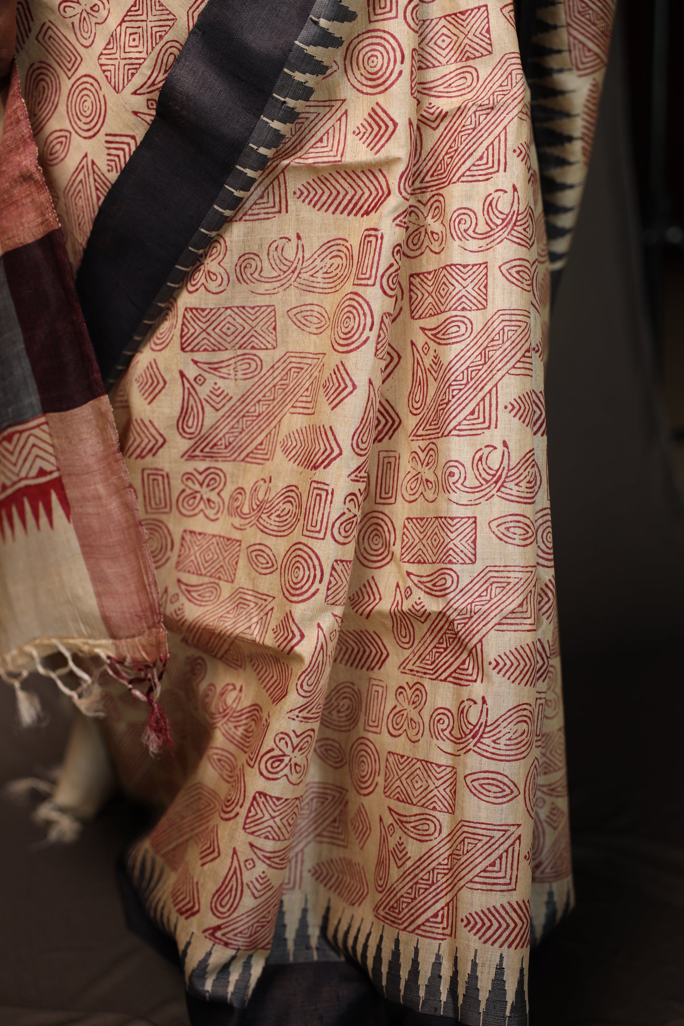 Zentangle Maroon Handblock Printed Handwoven Tussar Silk Saree