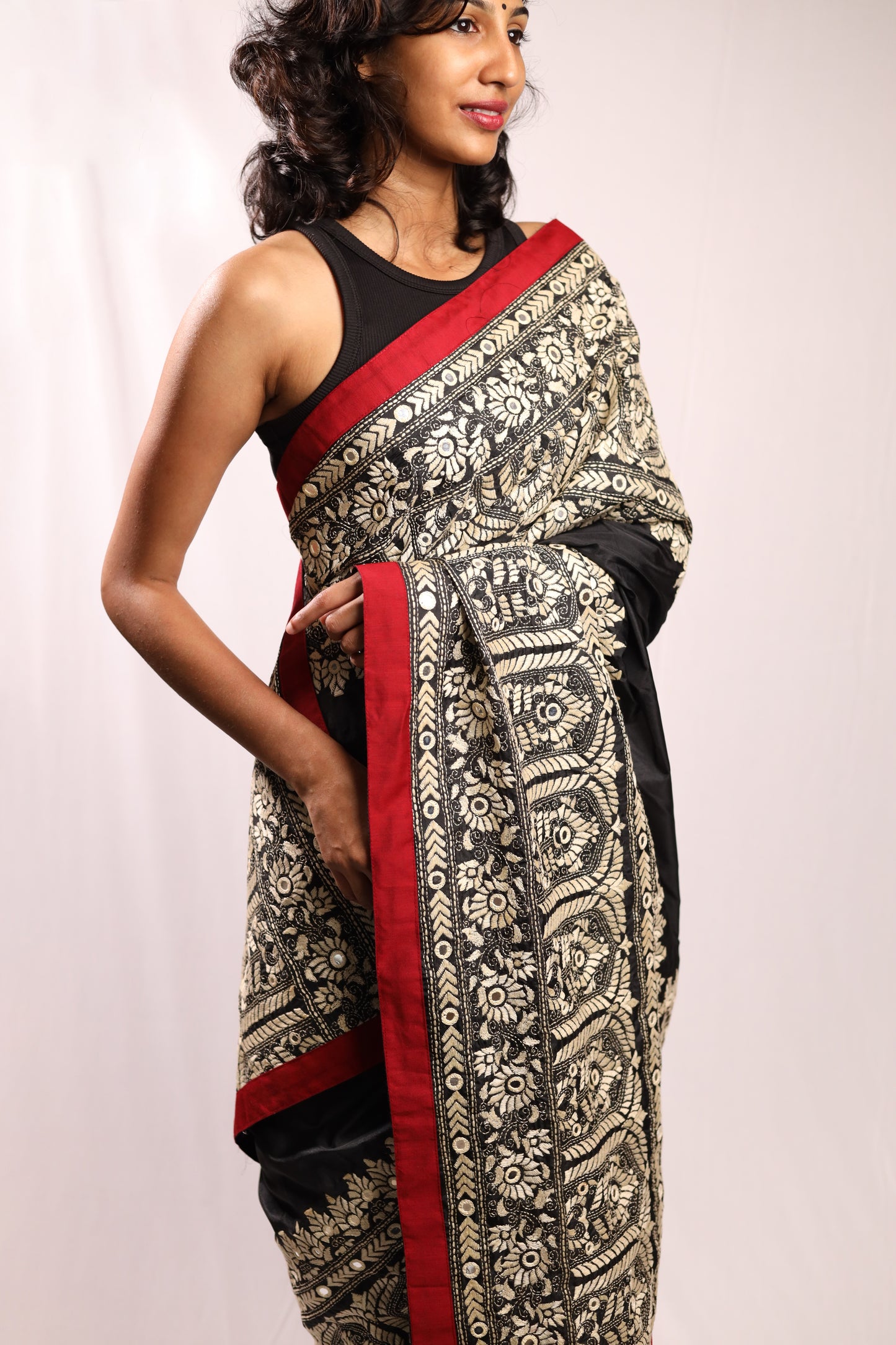 Aina Kantha in Handwoven Pure Silk