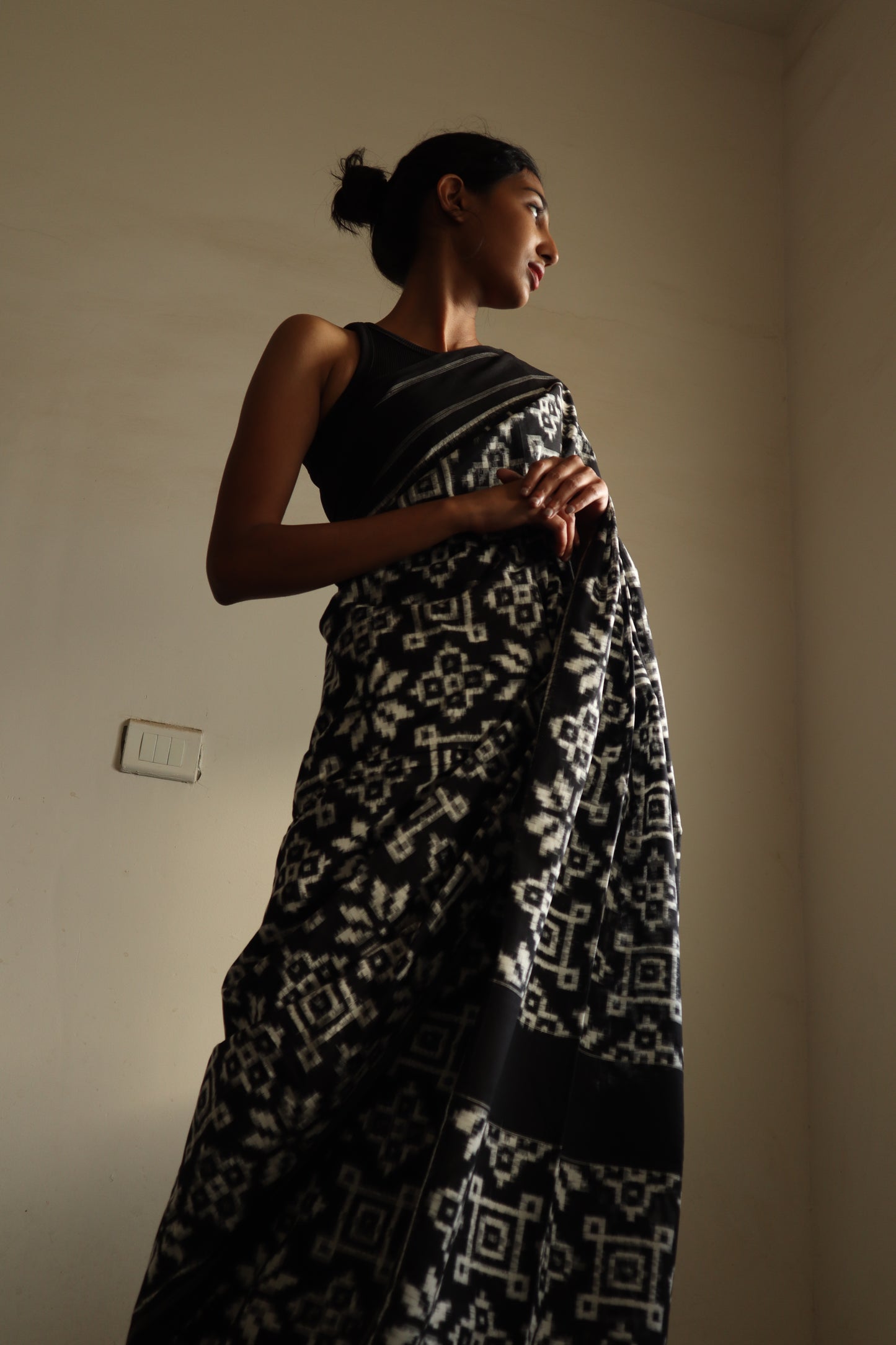 Kolam Black & White Handwoven Double Ikkat Cotton